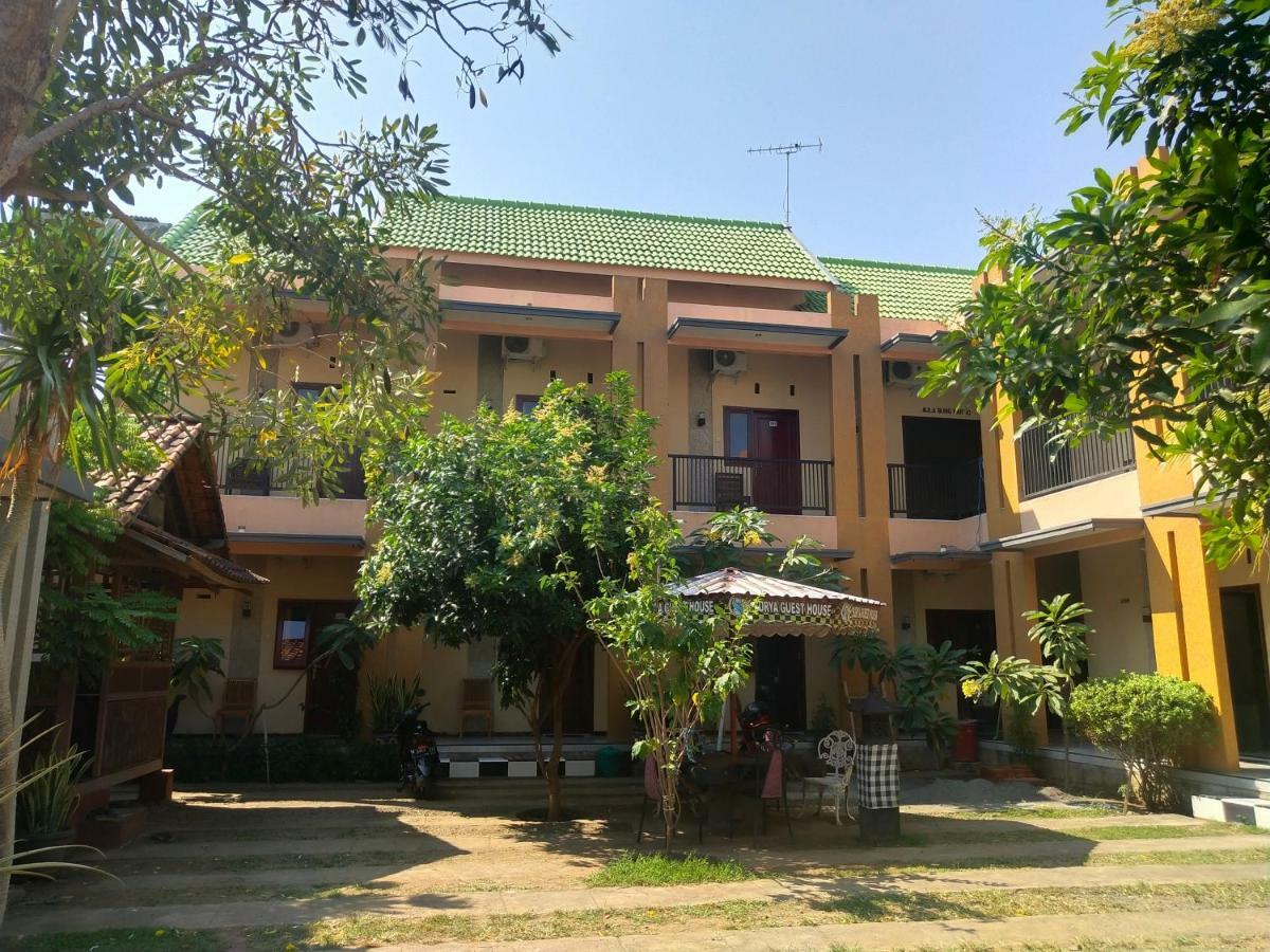 Surya Guest House Probolinggo Exterior foto